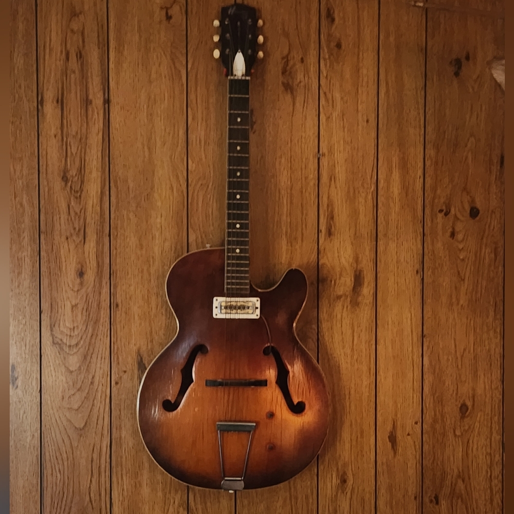 Vintage Sunburst Hollow Body Guitar